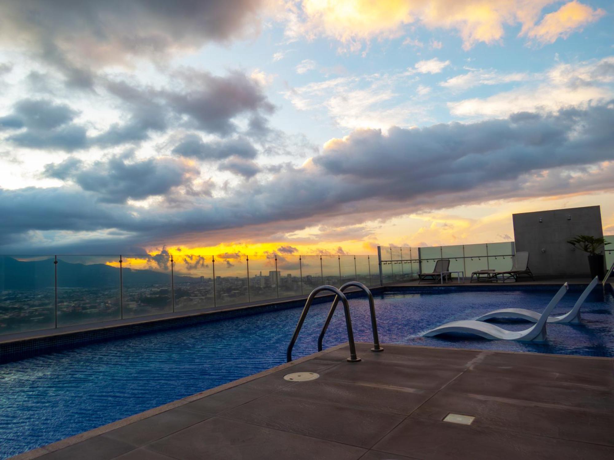 Ifreses, Study Full Equipped Whith Pool, Air- Conditioning, Spectacular View Of The City, Parking With Additional Payment Curridabat Esterno foto